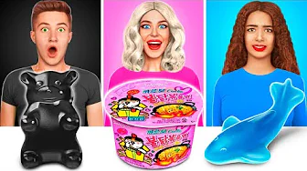 Tantangan Makanan Sama Warna | Tantangan Waena Pink vs Hitam vs Biru oleh RATATA