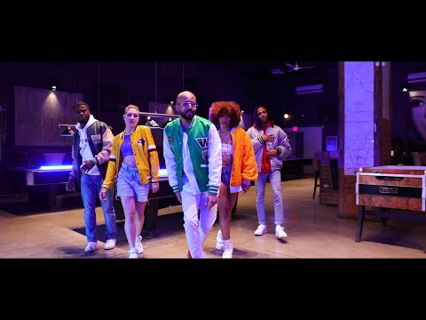 DEE JOYCE - Flyer (Vidéoclip Officiel)