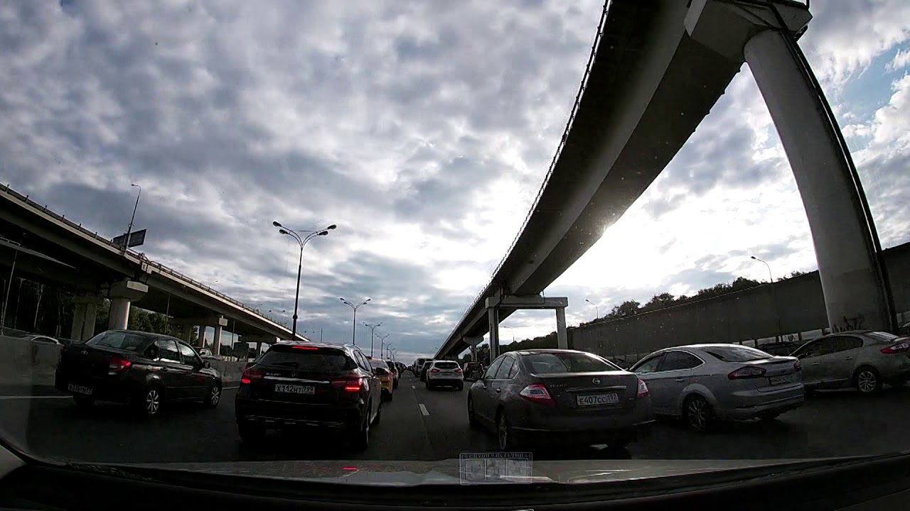 Движение на 37-м километре МКАД нормализовано после массового ДТП