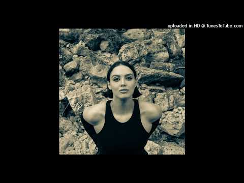 Daisy (Sara Landry Flip)