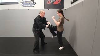 Watch Ruby learn Knee Of Vengeance in her first karate lesson.