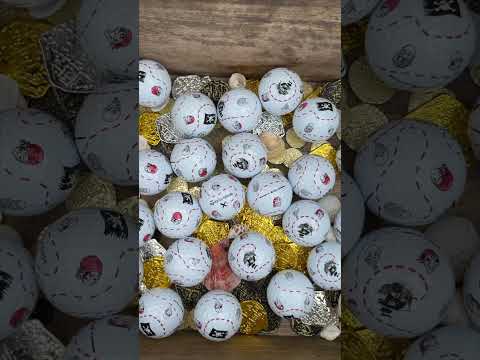 TP5 and TP5x pix Pirates golf balls mark the spot...