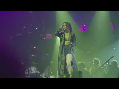 Maren Morris and Zedd Perform The Middle Together at OMNIA Nightclub