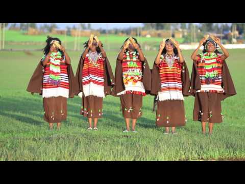 Kedija Hajji - Ee Dulli Sirbaf Walgahe - Oromo Traditional Music Video