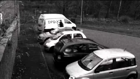 CCTV footage of DPD delivery driver dancing!