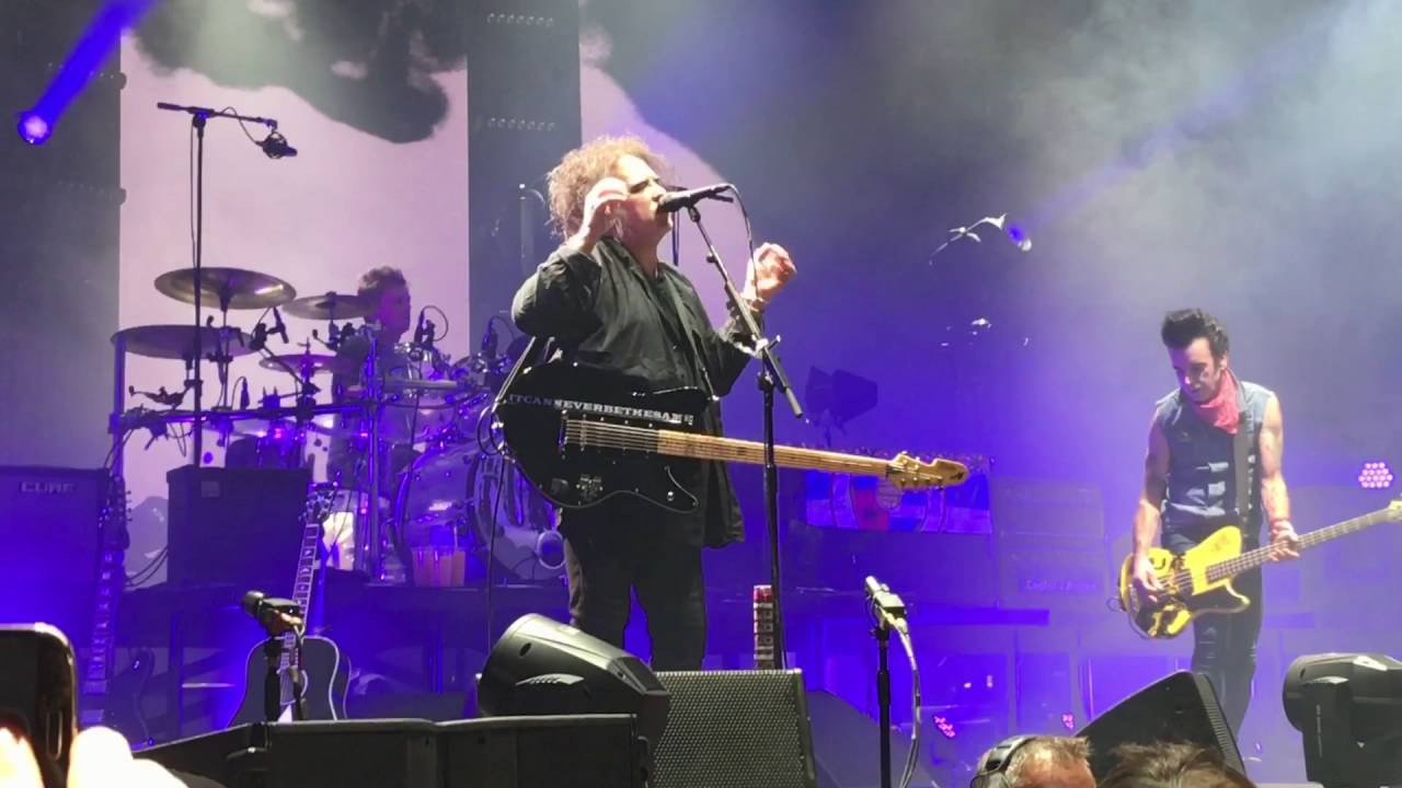 The Cure - Pictures of You @ Forum, Copenhagen 14/10/2016 - YouTube