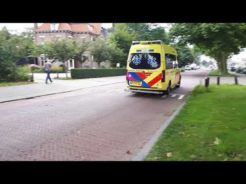 A1 ambulance 12-152 met spoed naar melding Beverwijk.
