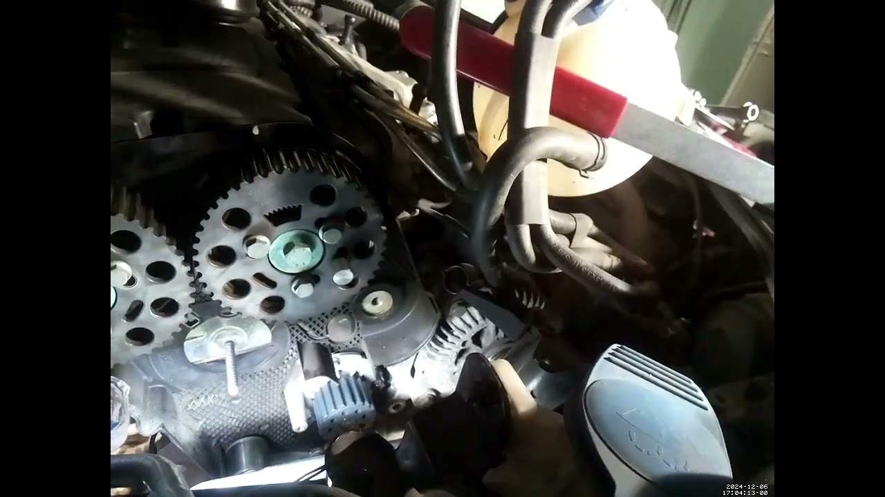 Passat jakohihnan vaihto ja jäähdytysneste vuoto