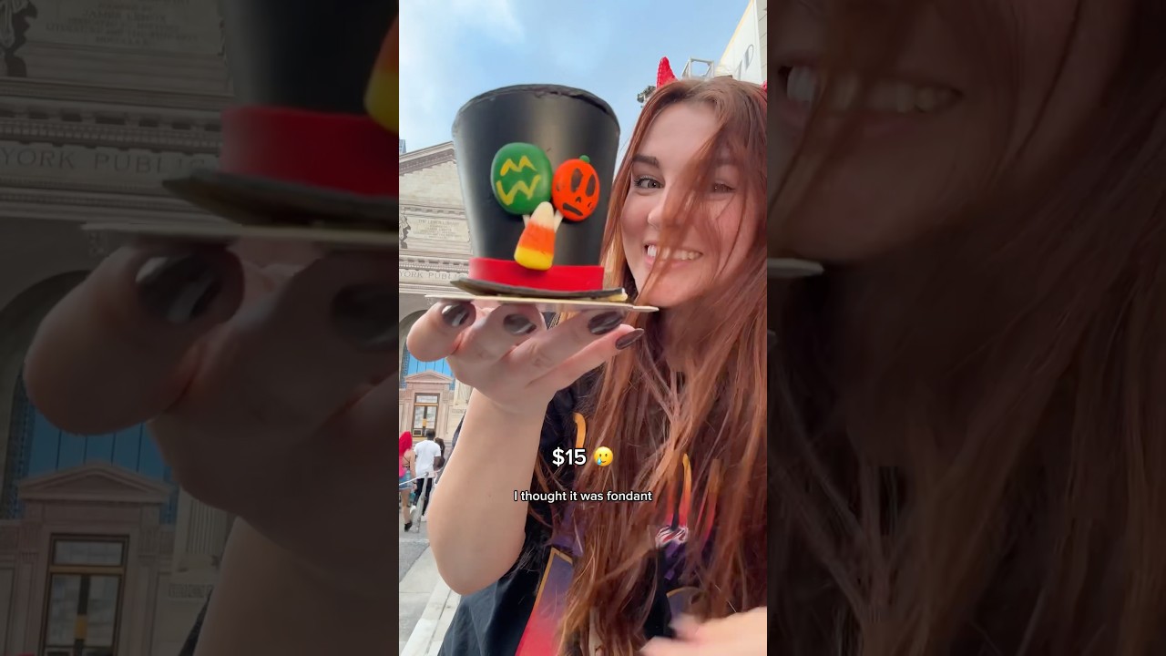 Everything I ate at Halloween horror nights! 