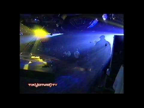 The Notorious B.I.G. &amp; Puff Daddy rare footage live in London 1995 - Westwood