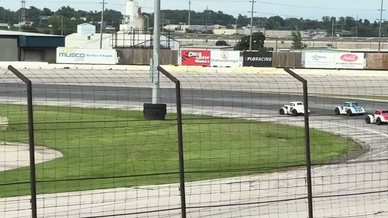Racing in Iowa at Hawkeye Downs, Cedar Rapids. (1 of 4)