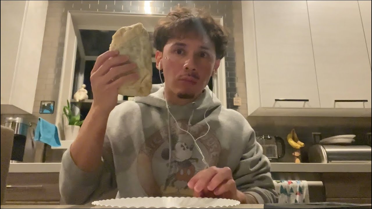 🌯MASSIVE BURRITO MUKBANG🌯 Day 32 of uploading every day