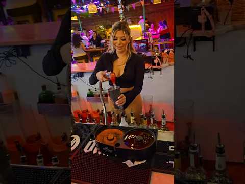 SUNSET CRAB SNACK ROUND 1 CHEERS 3-1-26 #bartender #nightclub #nightclubmusic #bottlegirl #waitress