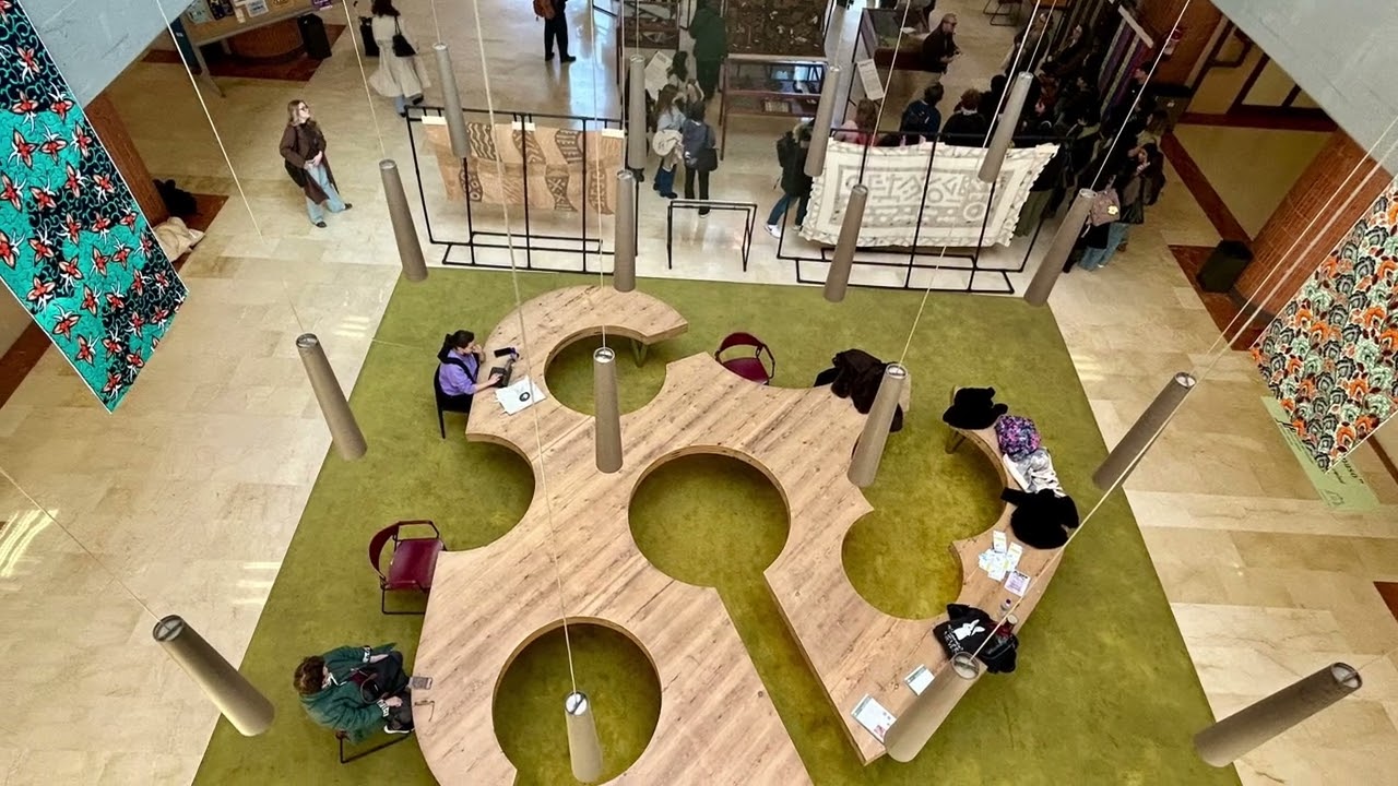 Mucha tela que contar, el bogolan una técnica de comunicación mediante tejidos.