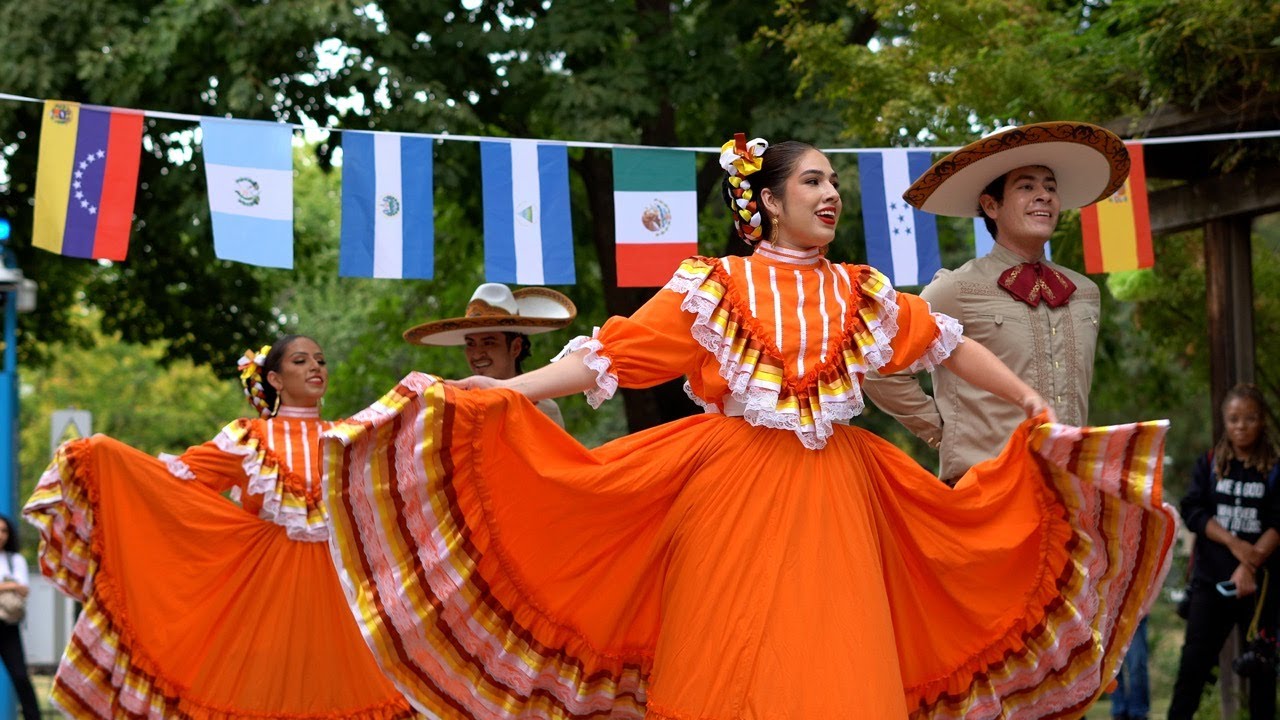 La Bienvenida: Celebrating Hispanic Heritage Month with community - YouTube