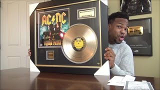 AC/DC IRON MAN 2 SOUNDTRACK LIMITED SIGNATURE EDITION STUDIO LICENSED GOLD LP CUSTOM FRAME UNBOXING!