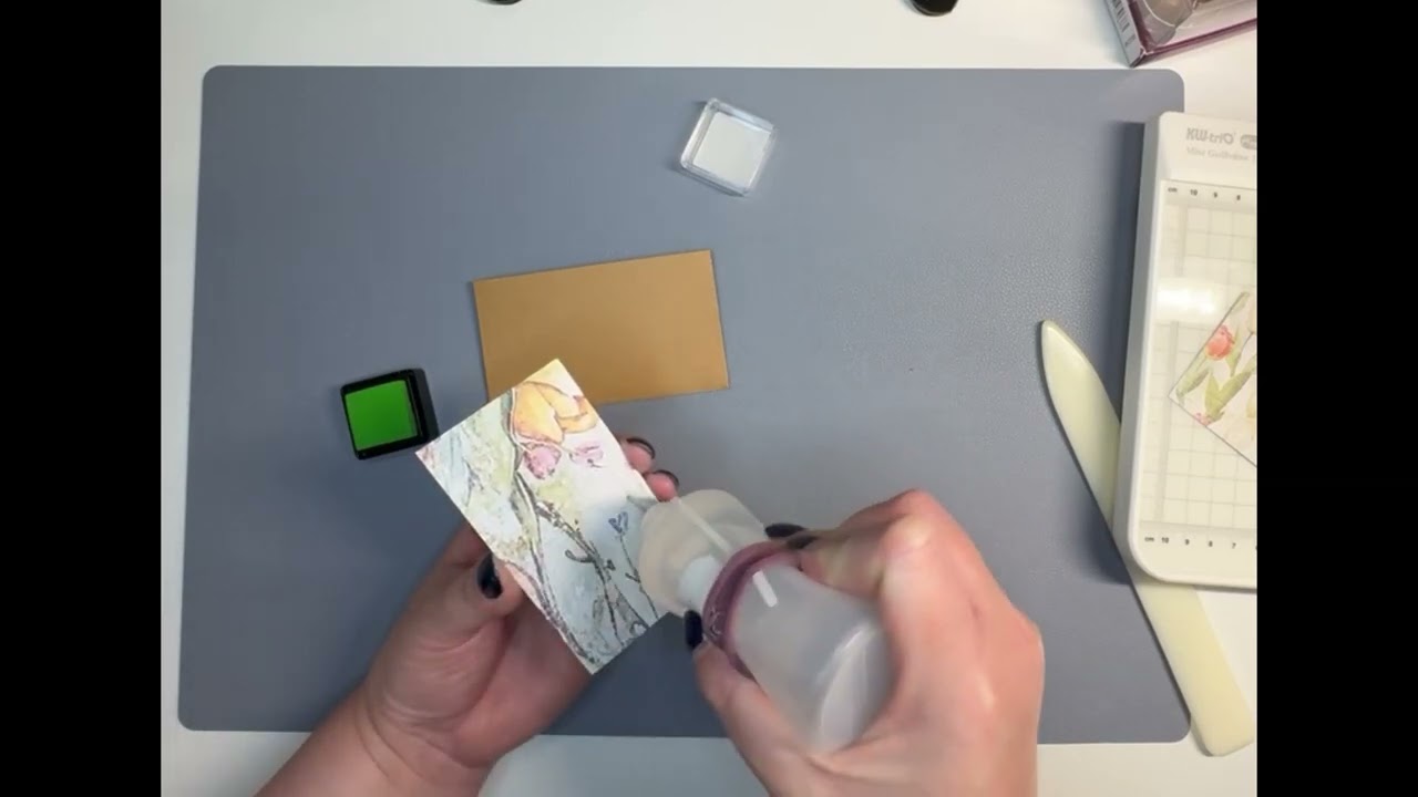 Die cut gift card pocket