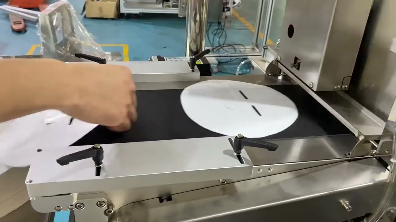 cosmetic facial sheet mask folding packing machine for beauty mask production 화장 용 얼굴 마스크 기계