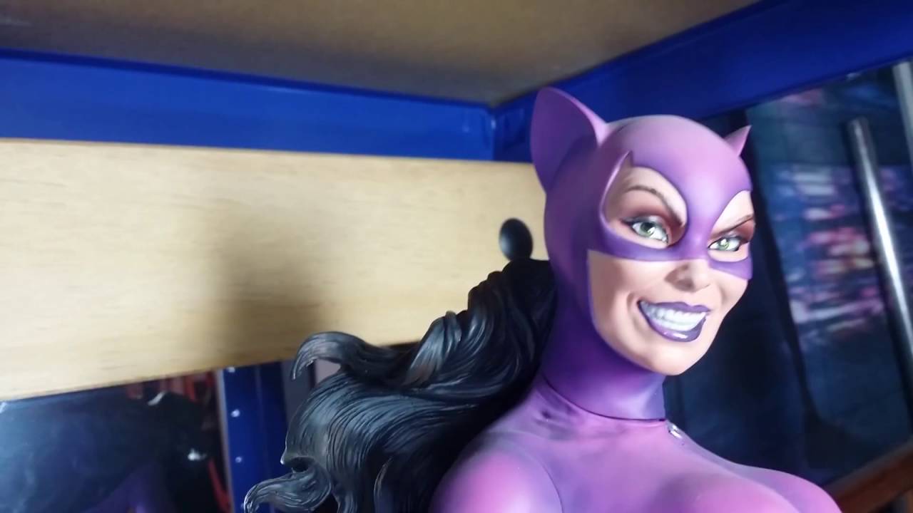🔴 Classic Catwoman Premium format by Sideshow Collectibles - RaddTitan | 