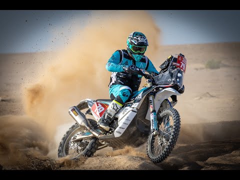 Cesta za snem a bezvědomím - Dokumentární film Libora Podmola o jeho cestě na rally Dakar 2023.