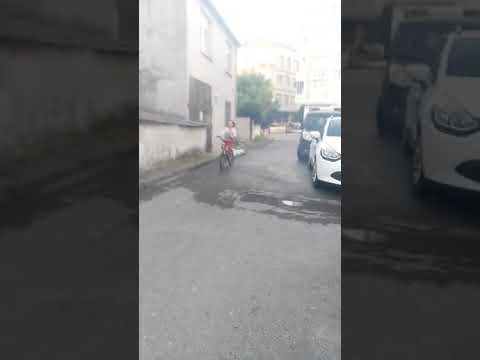 Esma ya şaka (kamera arkasında beni dövdü!!!!!)