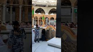 Lucky Child MASHA ALLAH ♥️ | MASJID AL HARAM  #madina #makkah #haram #mecca #peace #allahuakbar