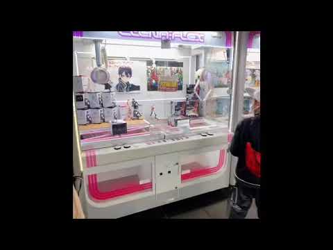 GAME CENTER IN JAPAN! - YouTube