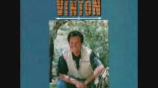 Bobby Vinton - (Now and Then There's) A Fool Such as I (1989) chords