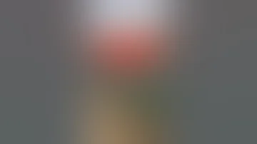 شوفو الراجل دخل يعوم كان غادي يغر قو سروالو 