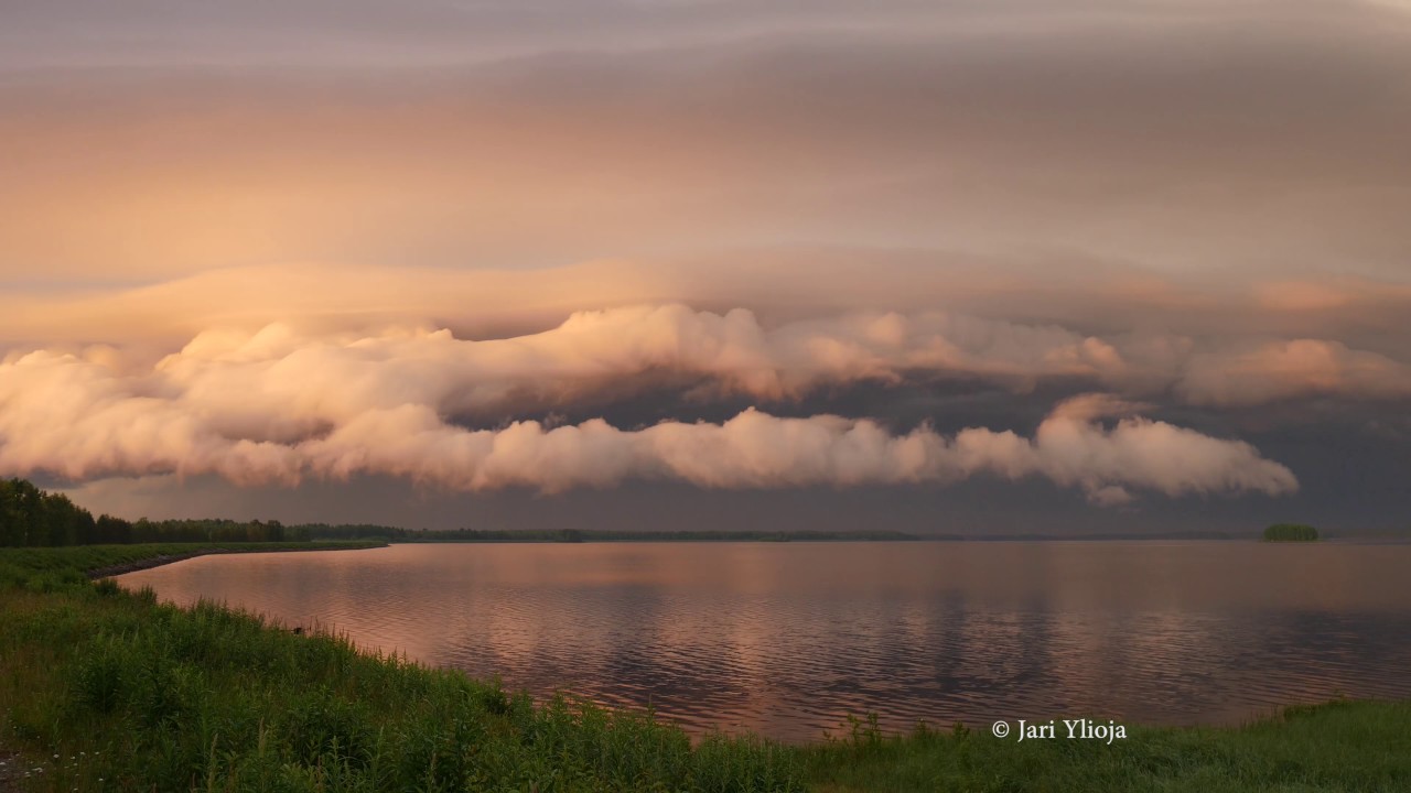 Pulkkila, Uljua 4.7.2017 Shelf cloud timelapse. - YouTube