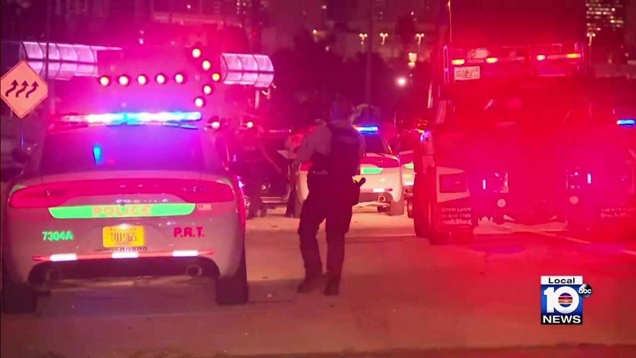 Police chase ends with crash on Dolphin Expressway - YouTube
