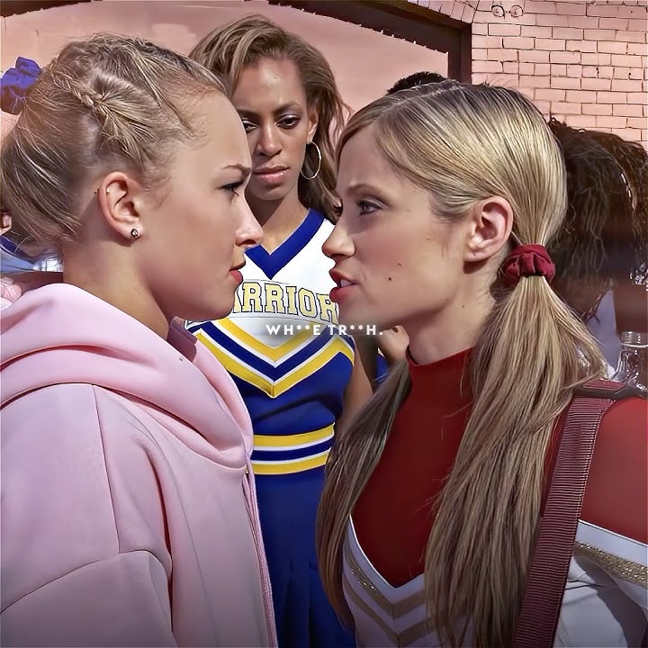 She stepped forward to protect the cheerleader.😂#sehar #marriagecentre #birdtrend