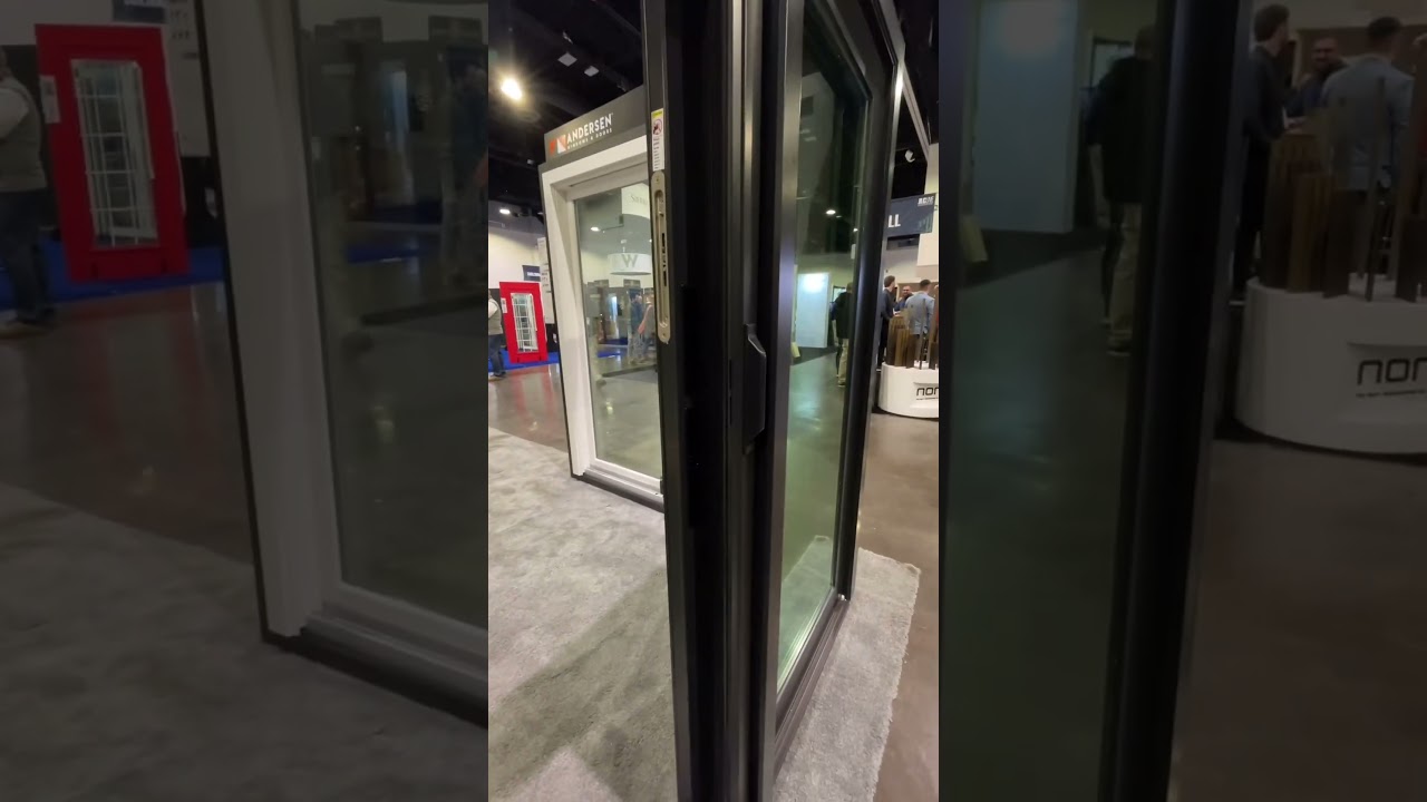 Who else is loving the look of our our new retractable screens for Andersen patio doors?! 😍🙌