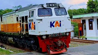 Download Lagu KERETA API PANJANGβΌοΈ MENEMUKAN 31 KERETA API PANJANG DI PALANG PINTU WADIDAW UHUY MP3 Download Lagu KERETA API PANJANGβΌοΈ MENEMUKAN 31 KERETA API PANJANG DI PALANG PINTU WADIDAW UHUY MP3