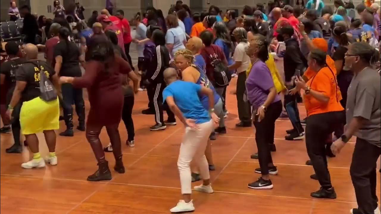 Wanna Party Line Dance at the UC Star Awards Pre Party Wanna Party Line Dance at the UC Star Awards Pre Party