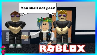 BLOCKING MY ESCAPE! (Roblox-Flee the Facility)