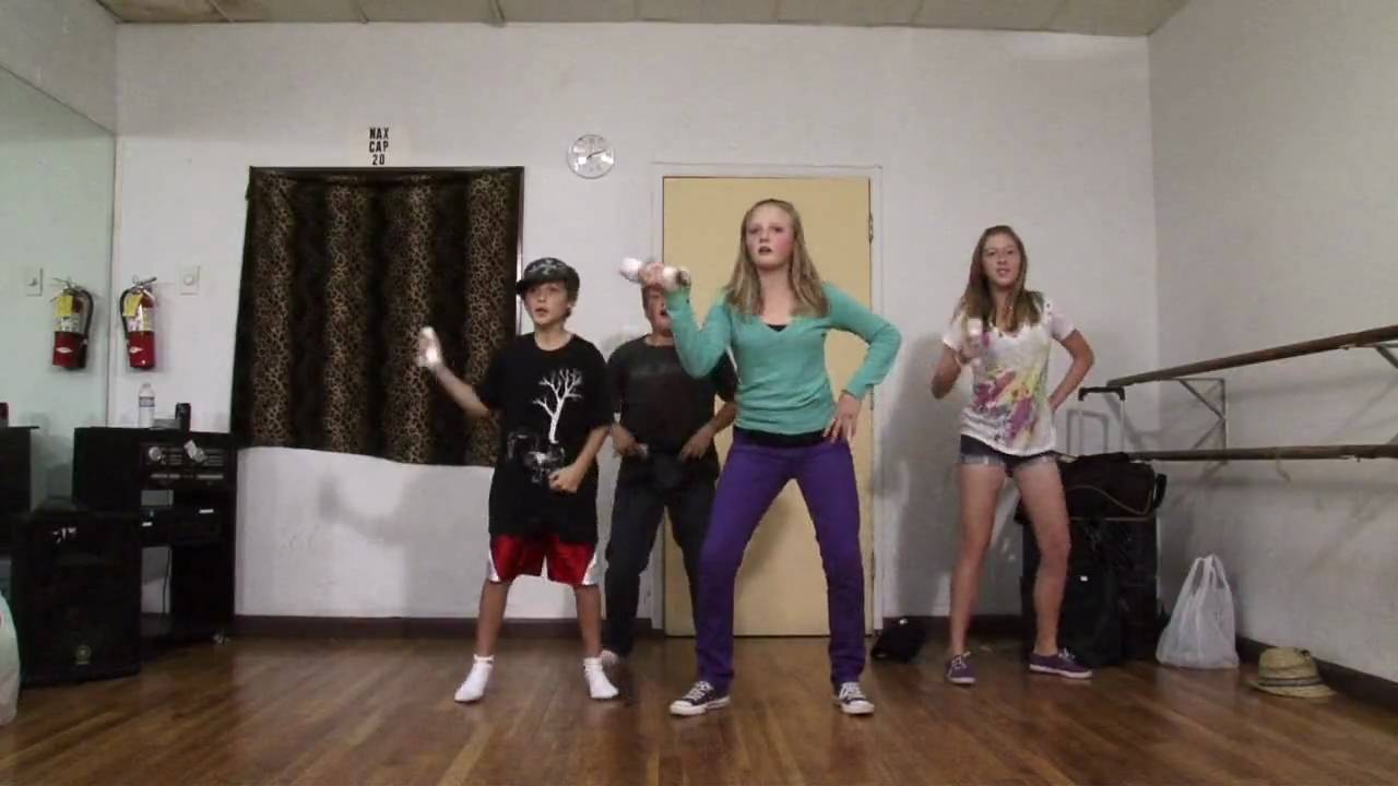 "Who let the dogs out?" Just Dance game Nintendo Wii YouTube