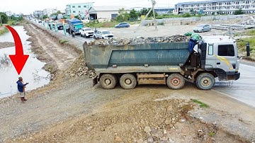 Mixed Landfill! New Bulldozer SHANTUI DH17C3 PRO Pushing Stone Fill Into Canal With 25T Dump Truck