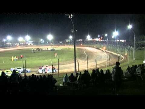 Huntly Speedway - Speedfest 2011 - Super Saloon (A...