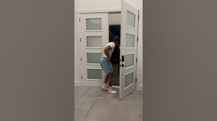 Mom Caught Door opening by itself Daughters get Scared #shorts