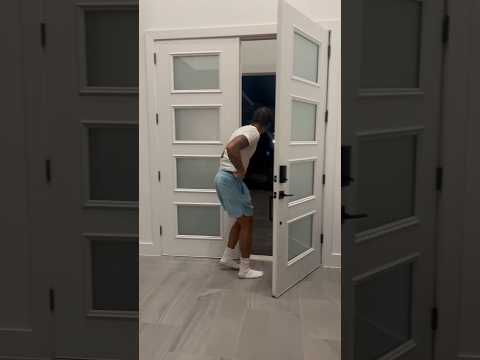 Mom Caught Door