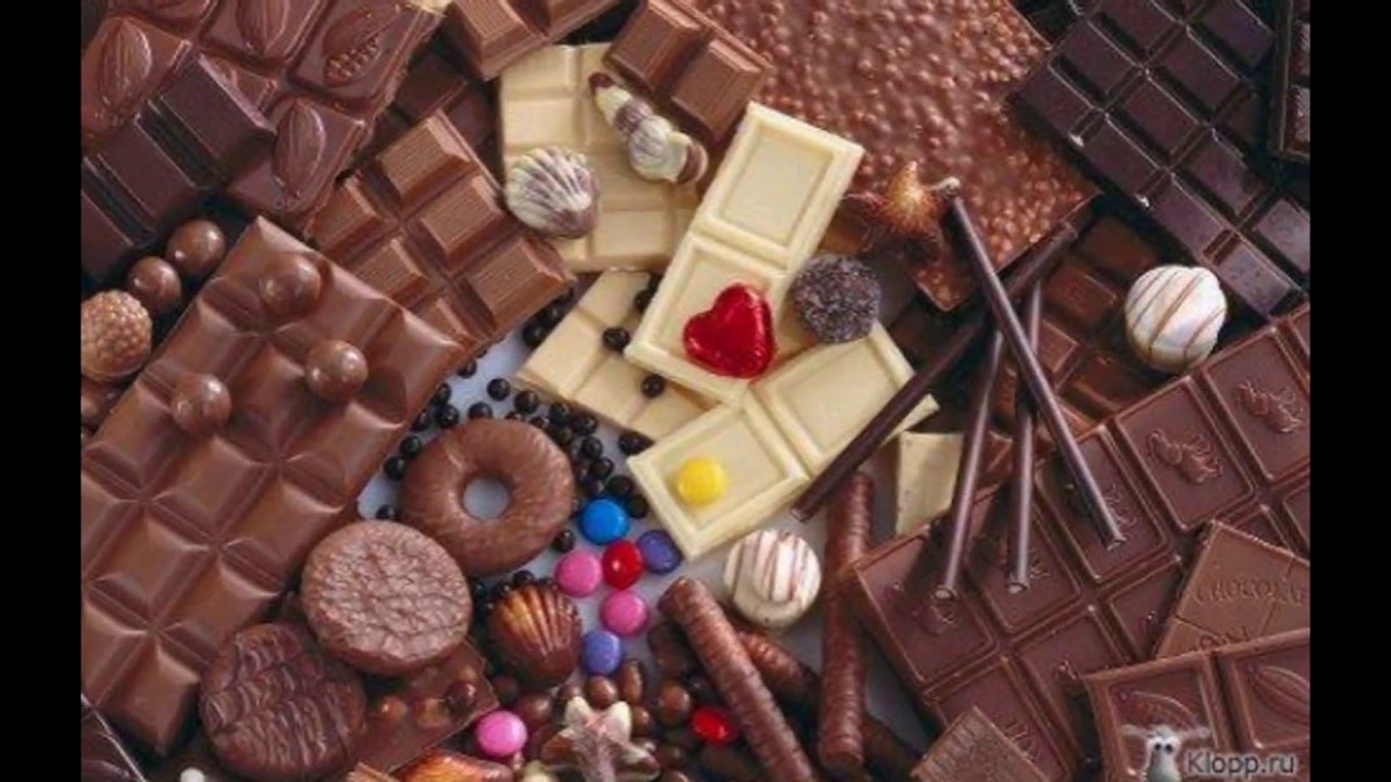 Очень шоколад. Конфеты шоколад. Много шоколадок. Много конфет и сладостей. Очень много сладостей.