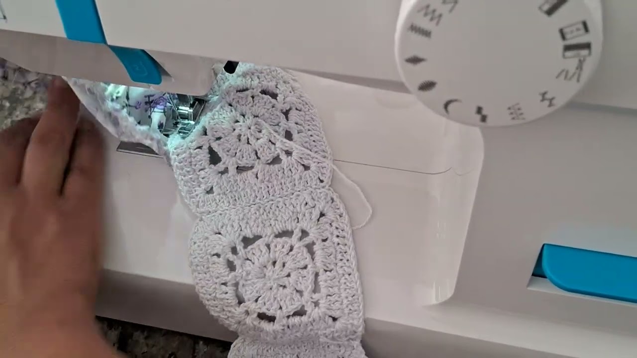  Costurando vestido com pala de crochê😍