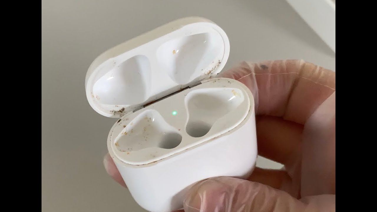 Кейс от AIRPODS грязный. AIRPODS Max царапина. AIRPODS Cleaning Tools. How to clean AIRPODS Max.