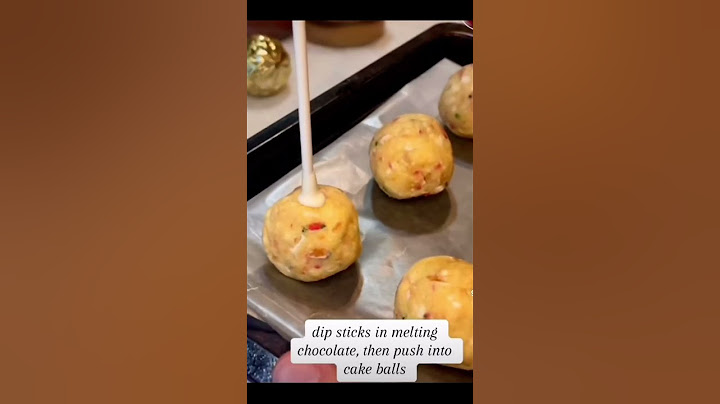 Delicious Christmas Treats: Easy Cake Pops & More #christmasdesserts