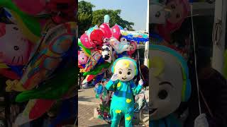 Sunday holiday out at CFD seeing Cocomelon clown dance performance