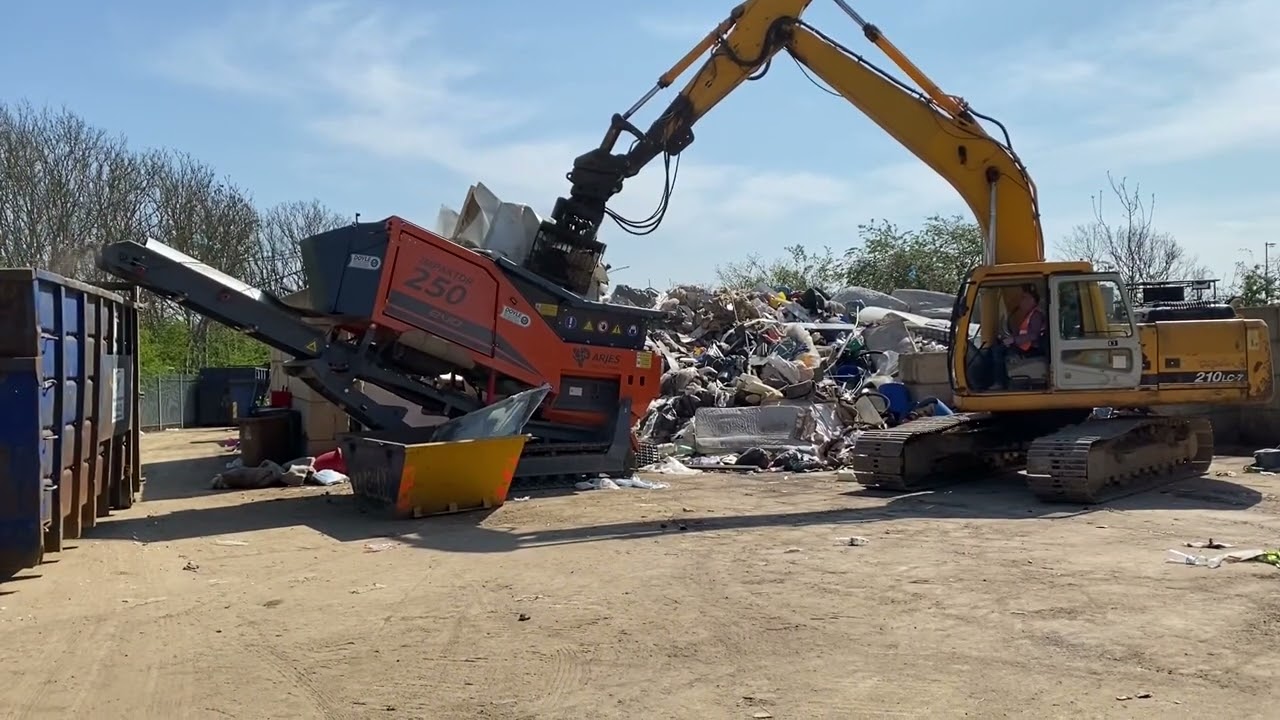 Arjes 250 shredding general waste/skip waste