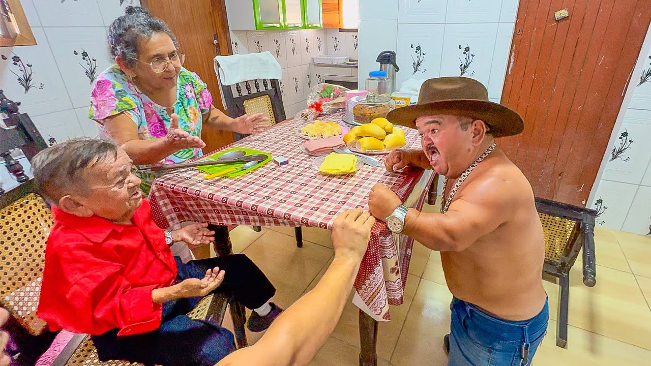 MÃE DE PILILIU ARRUMA NAMORADO E ELE FICOU IRADO 🤣 | PILILIU DA RESENHA