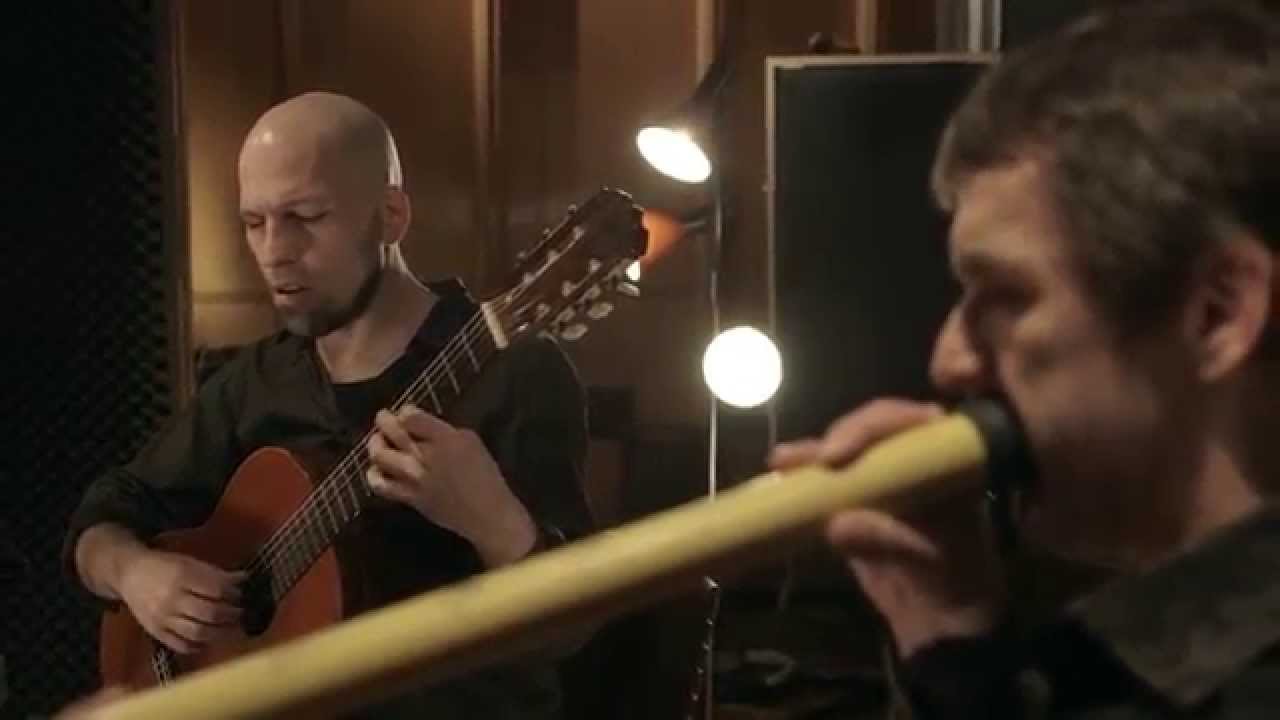 Wang Tang - Obertongesang, Gitarre & Didjeribone / O.Ton Projekt