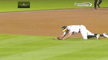 LAA@OAK: Rosales makes an impressive diving stop